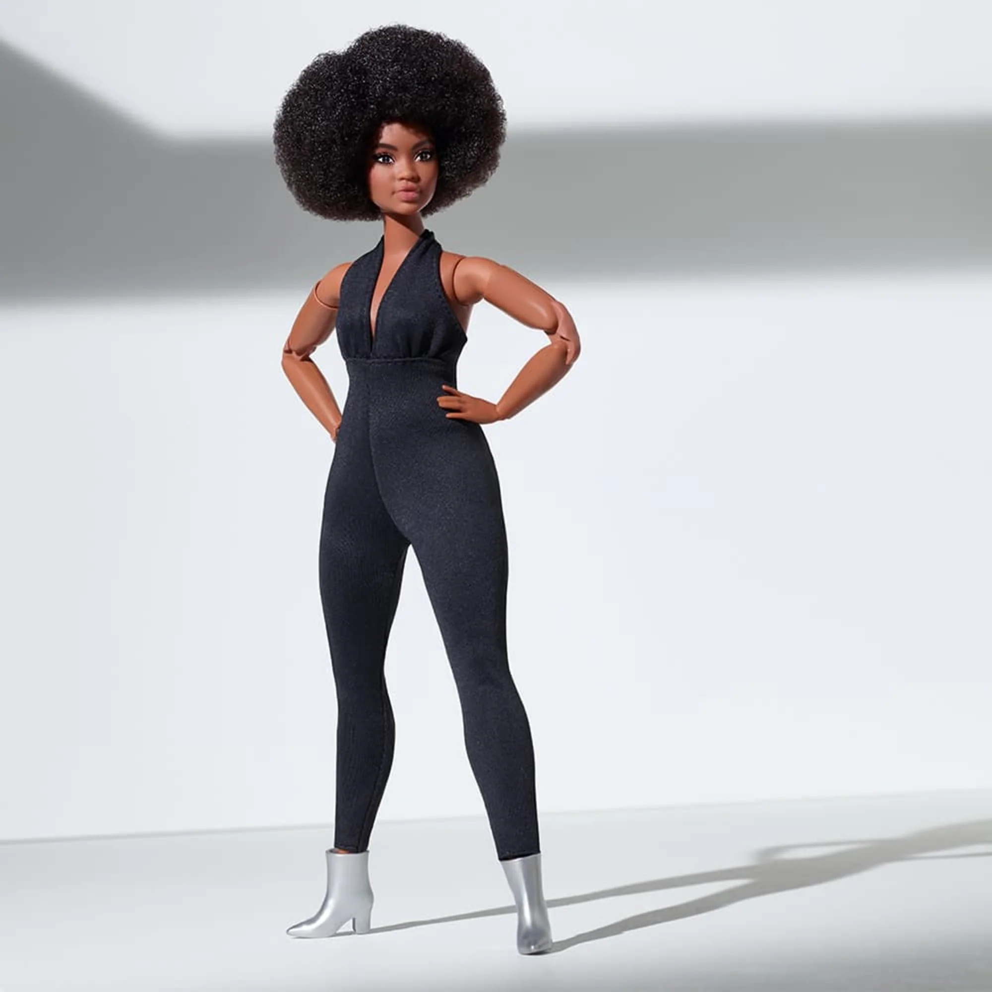 Barbie Looks Doll (Curvy, Brunette) - Image 2