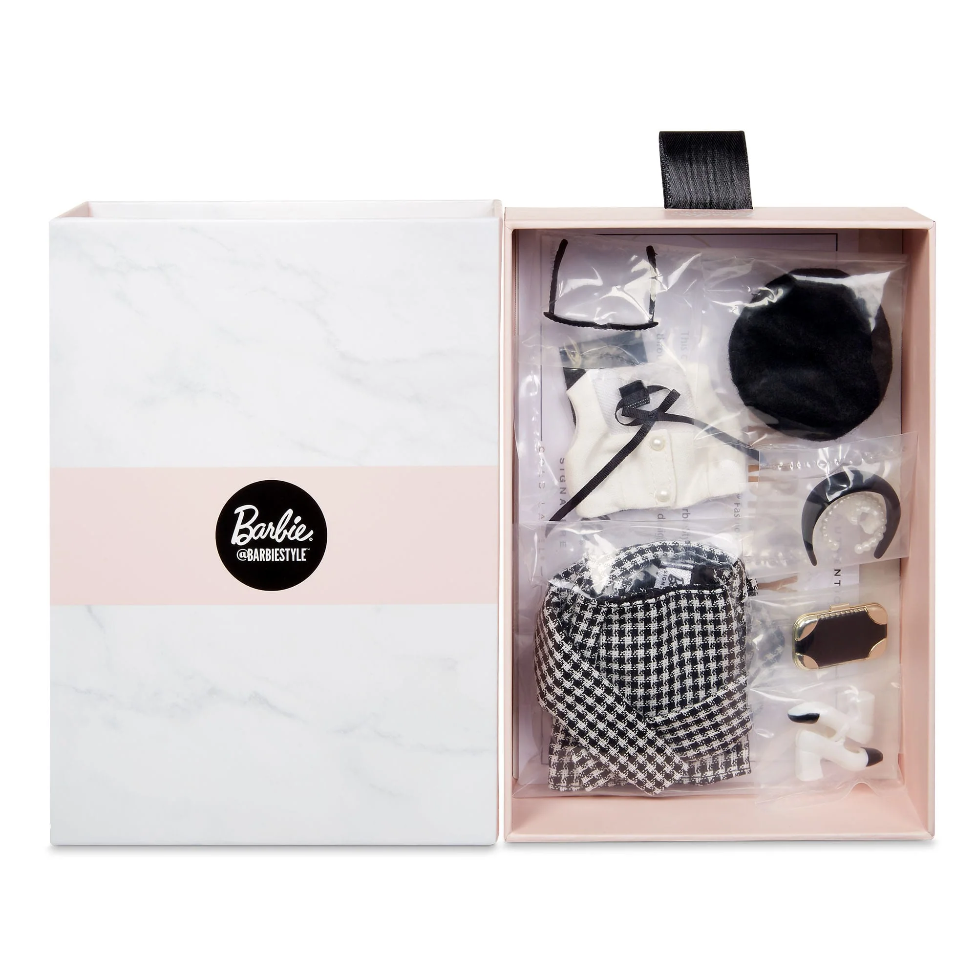 @BarbieStyle āPlazacoreā Fashion Pack - Image 7
